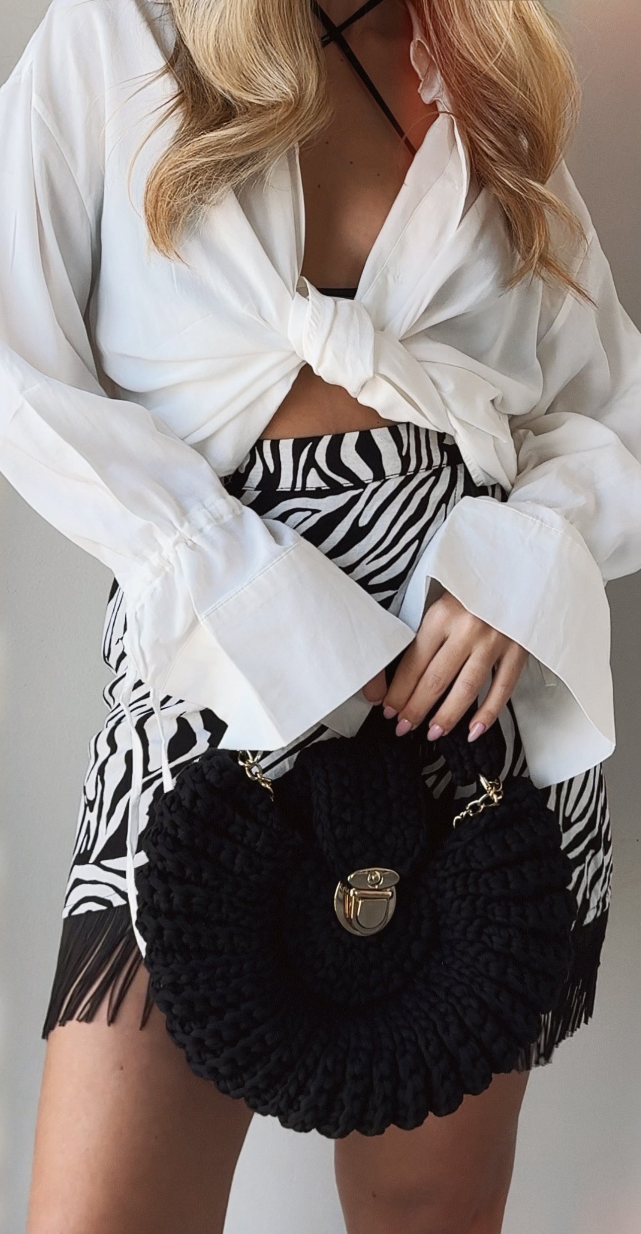 מכופתרת ליאוני